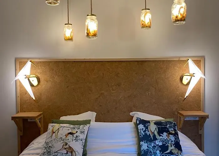 Le Chatel En Beaujolais Homestay Valsonne