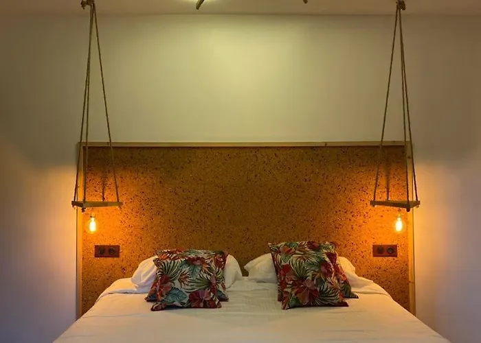 Homestay Le Chatel En Beaujolais Valsonne