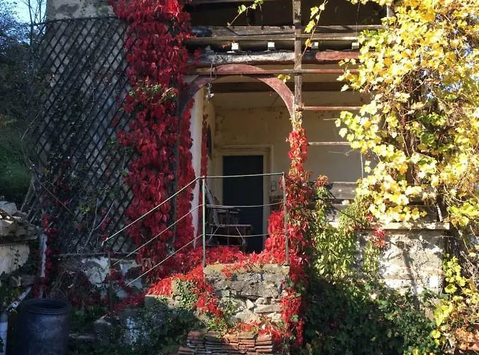 Homestay Le Chatel En Beaujolais