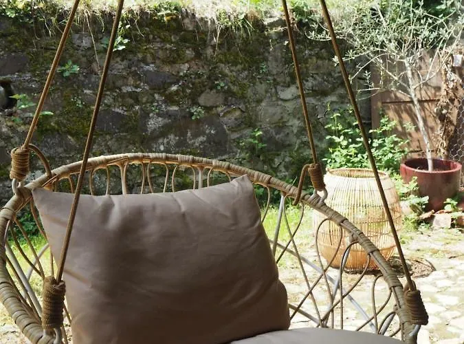 Le Chatel En Beaujolais Homestay