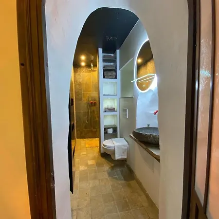 Le Chatel En Beaujolais Valsonne