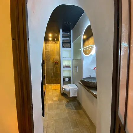 Le Chatel En Beaujolais Valsonne