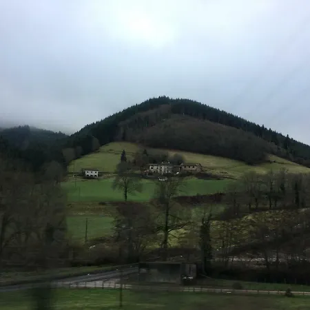 Le Chatel En Beaujolais