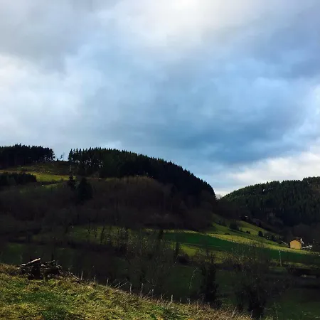 Le Chatel En Beaujolais *