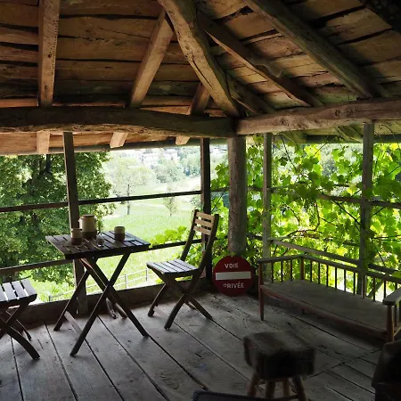Le Chatel En Beaujolais Homestay Valsonne