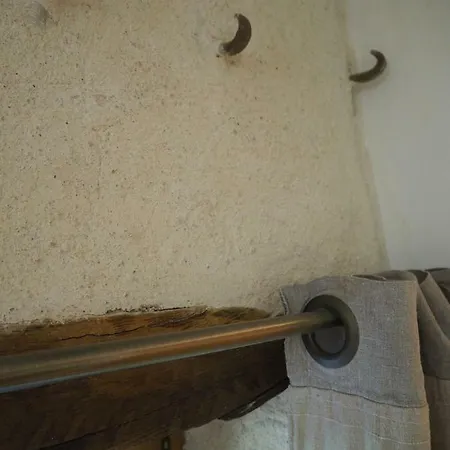 Le Chatel En Beaujolais Homestay