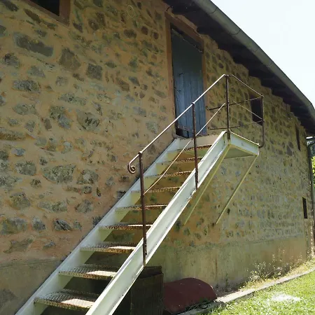 Le Chatel En Beaujolais